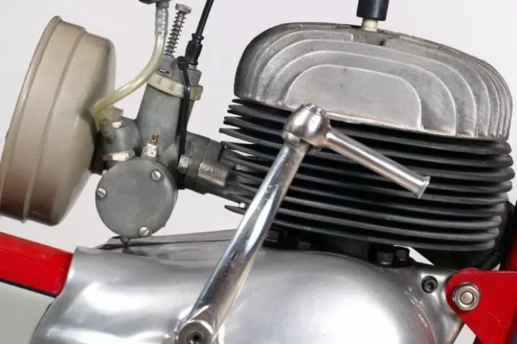 2-stroke vs 4-stroke small engines: Everything you need to know