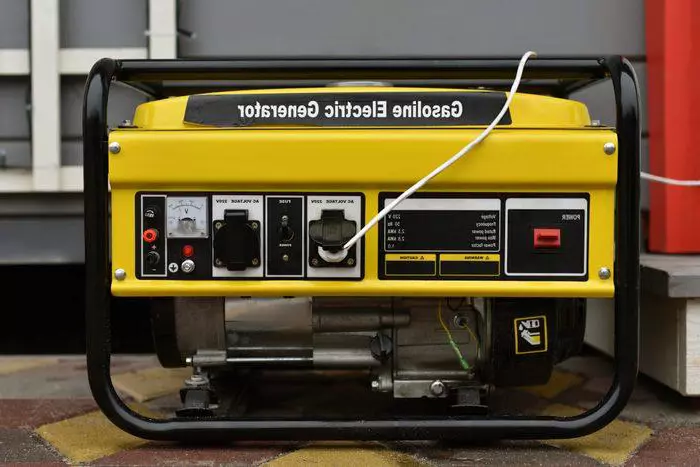 Generator am Boden.jpg