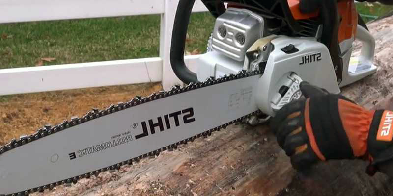 How to tighten a chainsaw chain